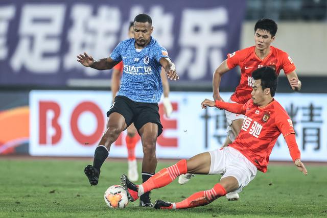TA：切尔西仅8名球员参加世界杯，这对新帅阿隆索是利好消息
